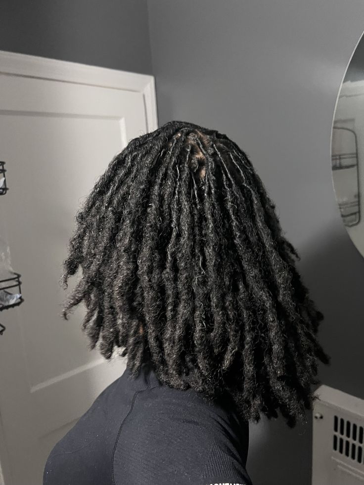girl on locs