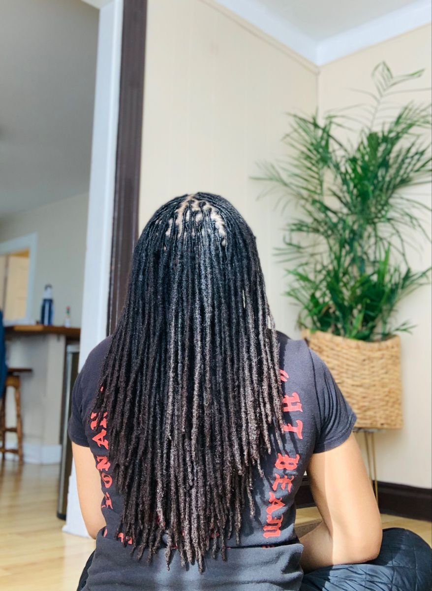 girl on locs