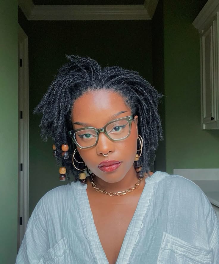 girl on locs