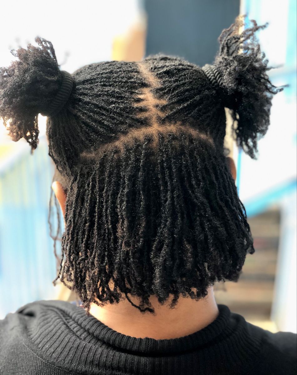 girl on locs