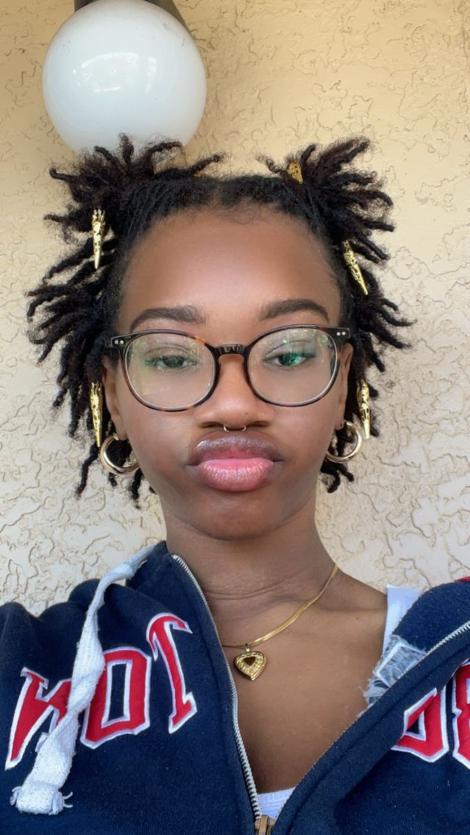 girl on locs