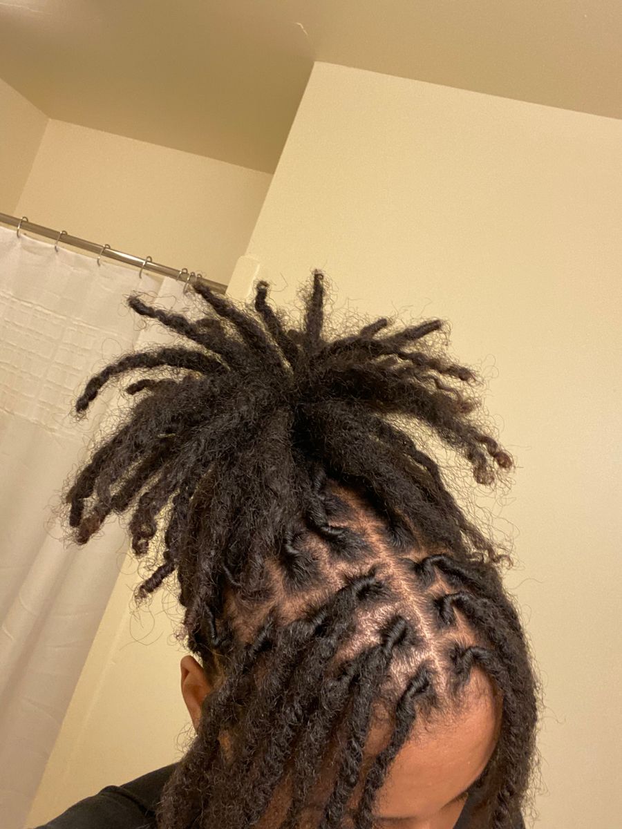 girl on locs