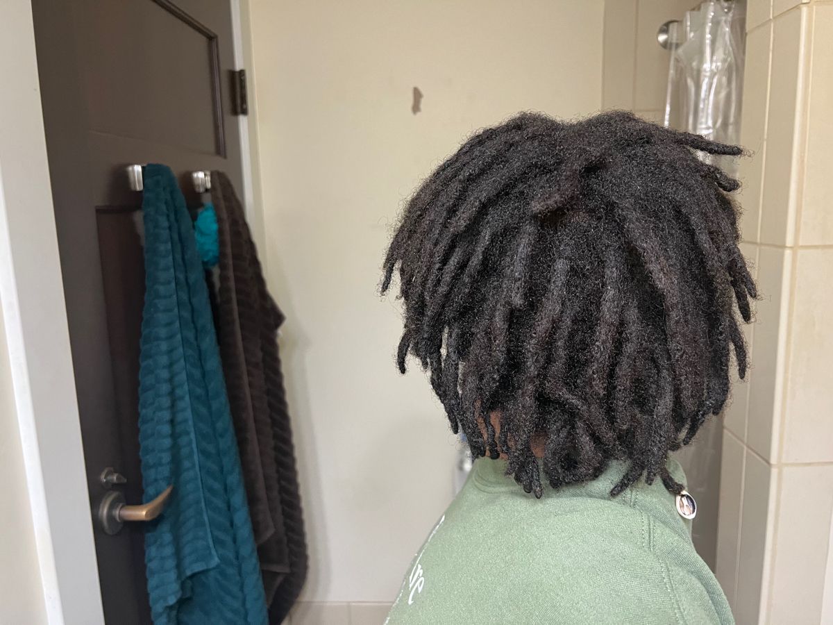 girl on locs