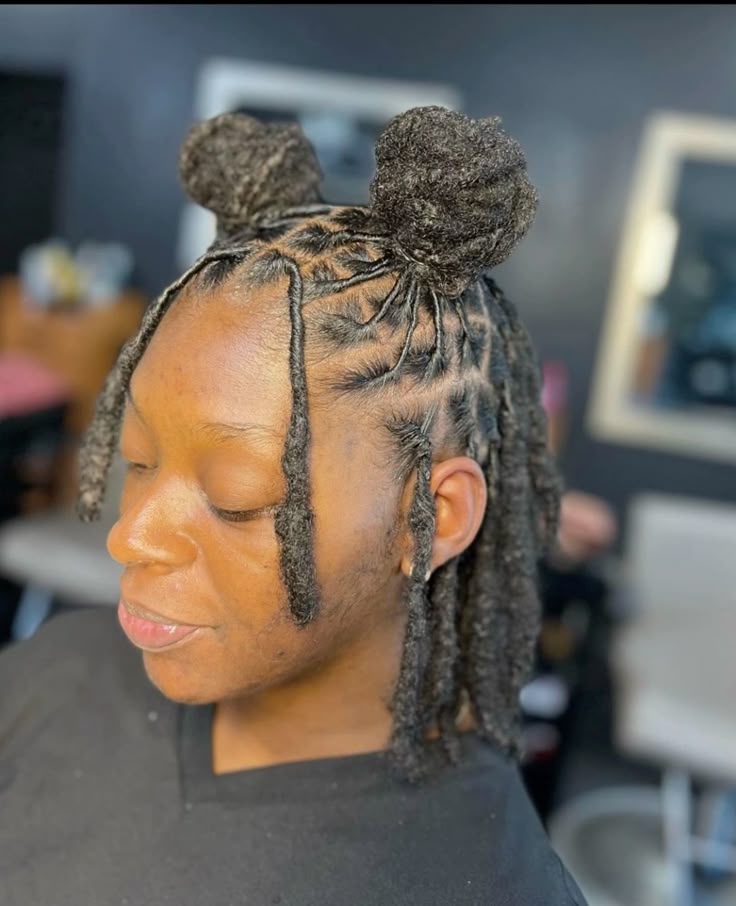 girl on locs