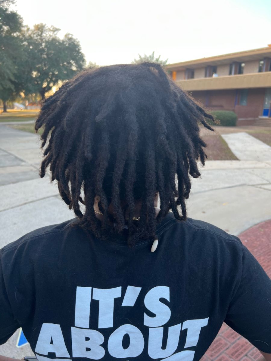 girl on locs