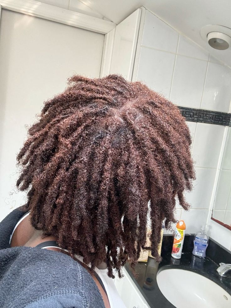 girl on locs