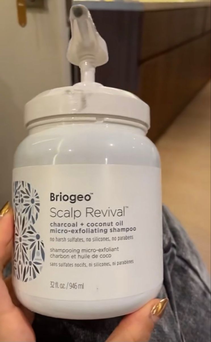 Briogeo Scalp Revival Charcoal and Coconut Oil Micro Exfoliating Shampoo