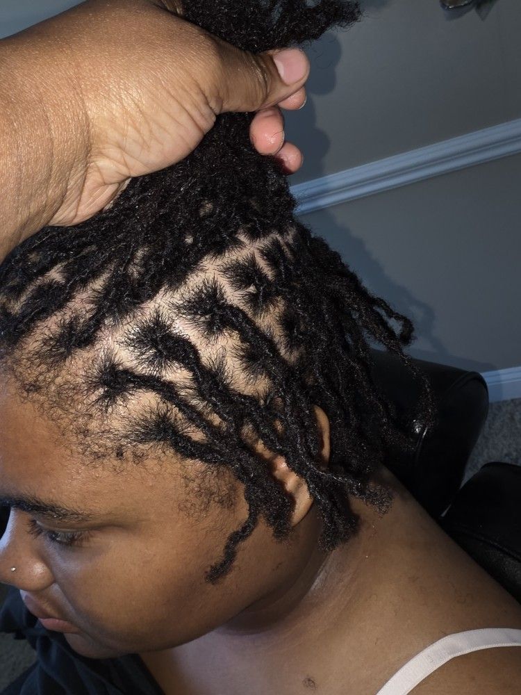 girl on locs