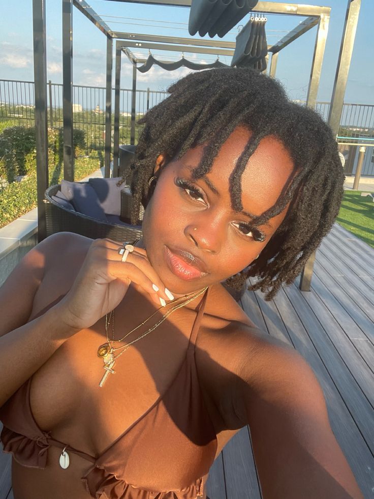 girl on locs