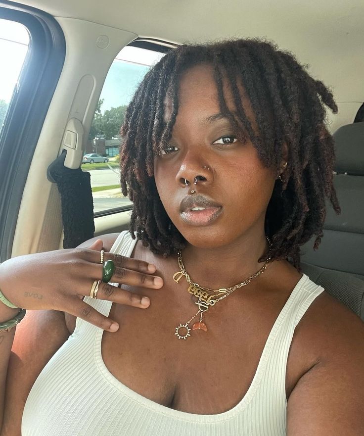 girl on locs