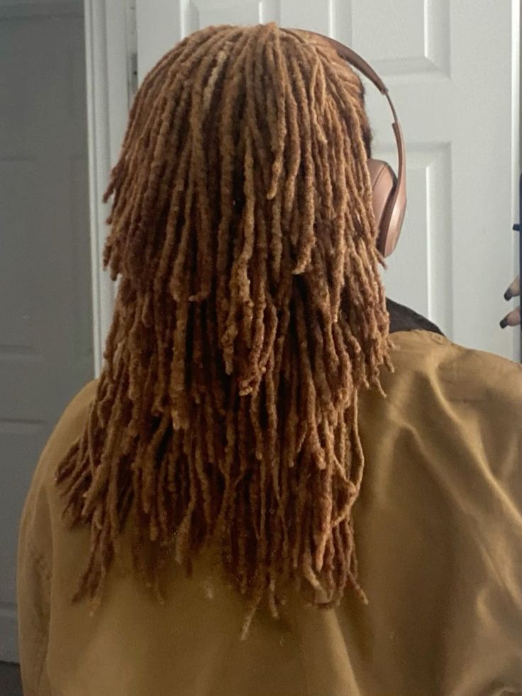 girl on locs