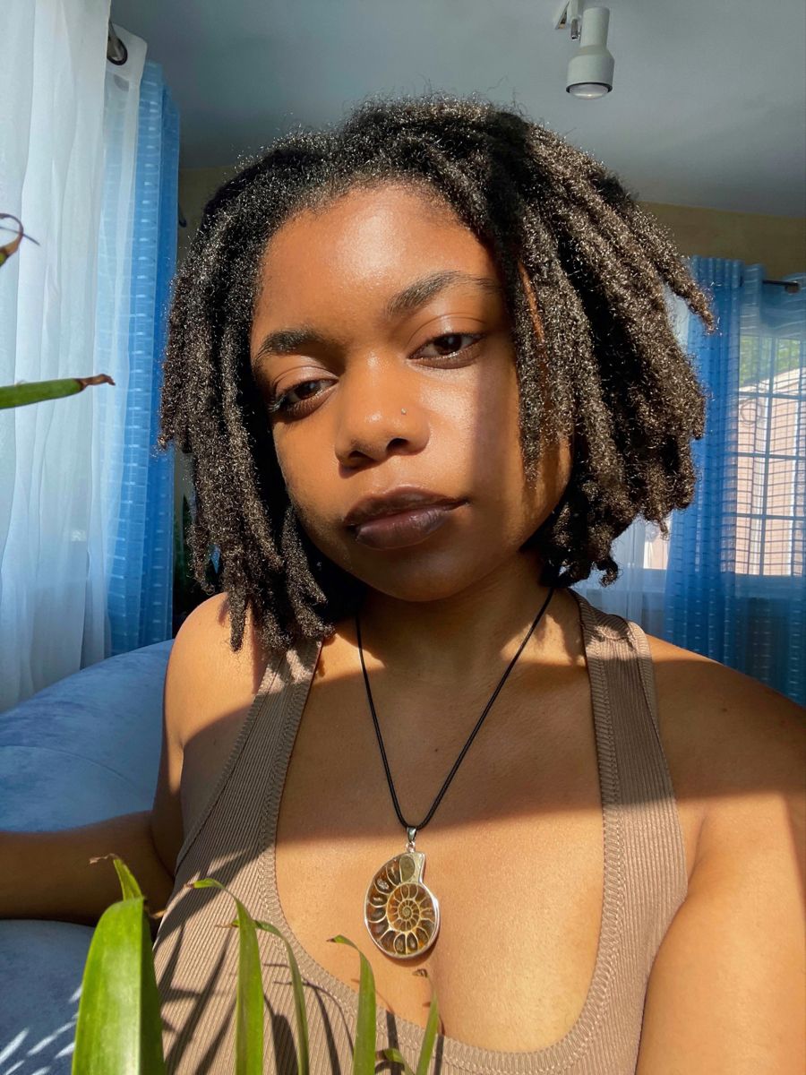 girl on locs