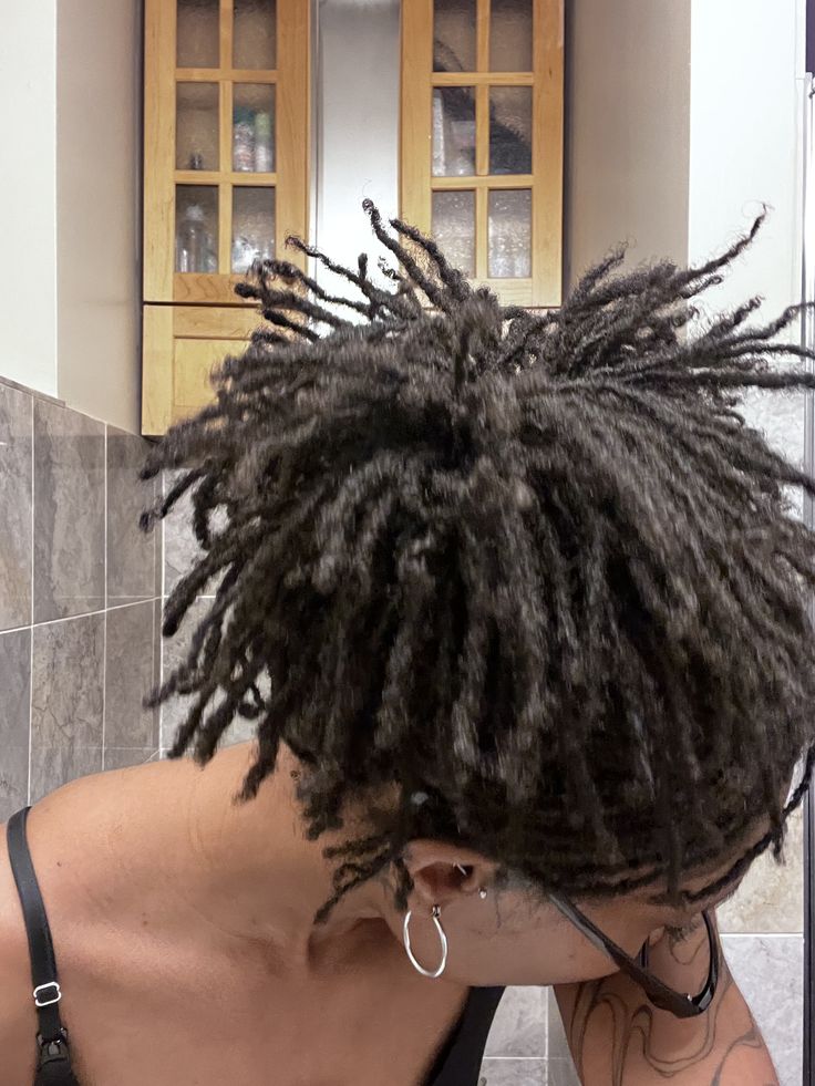 girl on locs