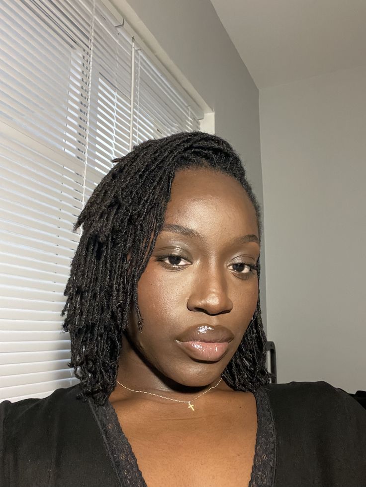girl on locs