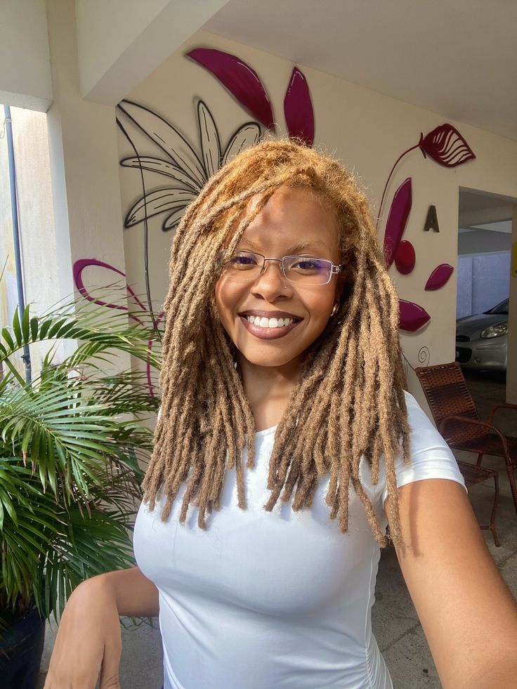 girl on locs