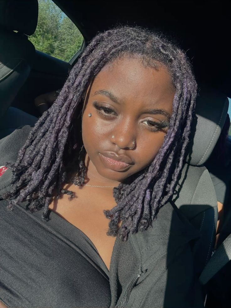 girl on locs