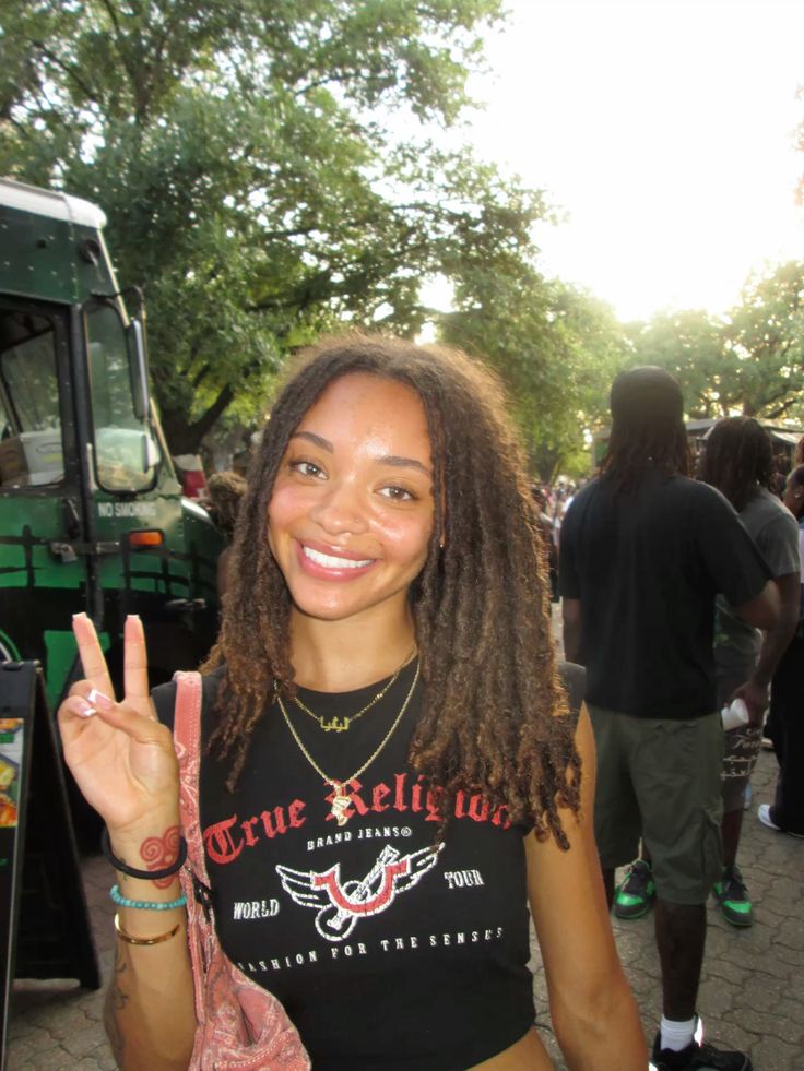 girl on locs