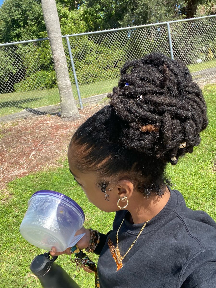 girl on locs