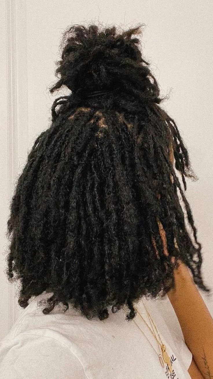 girl on locs
