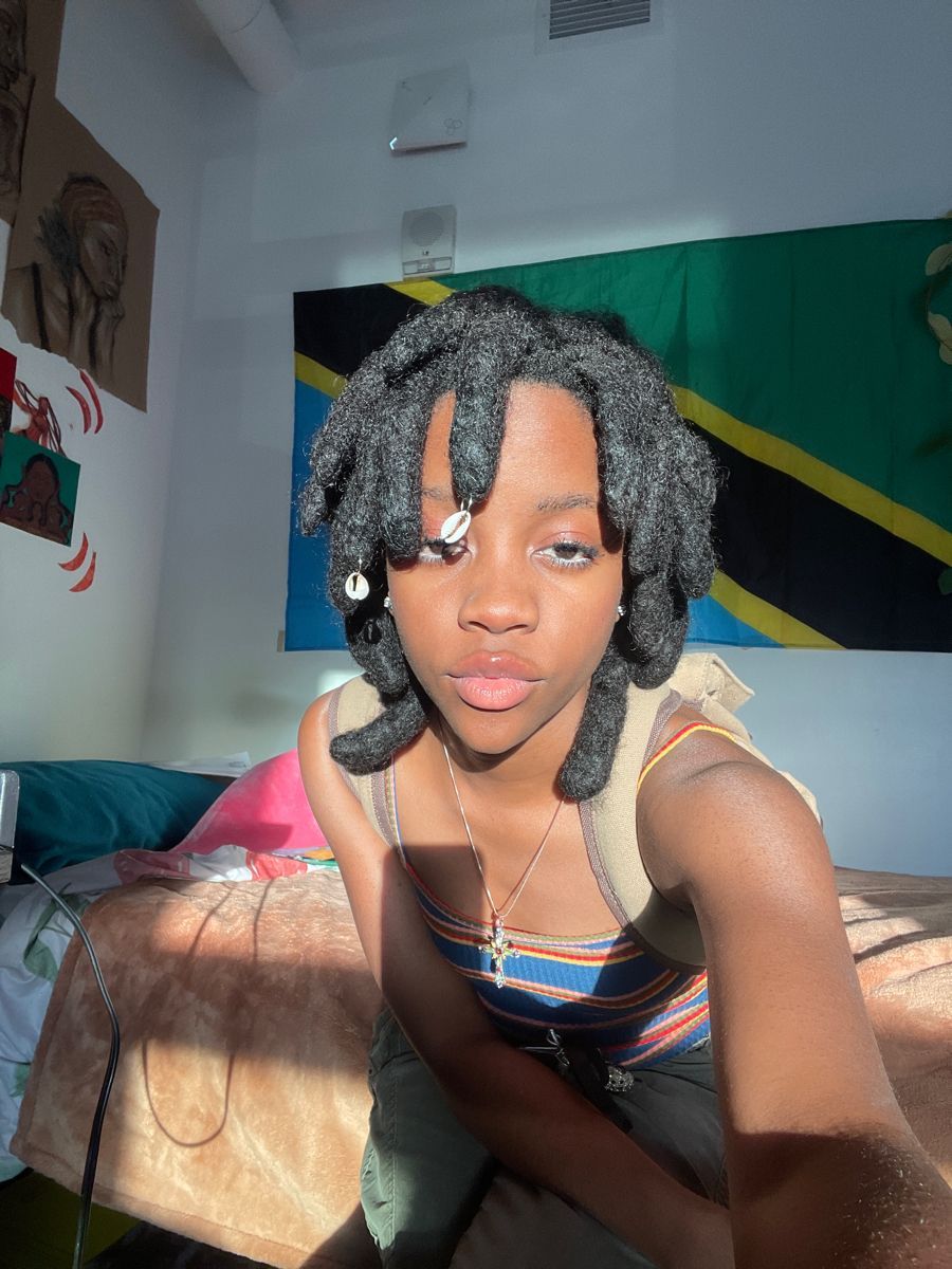 girl on locs