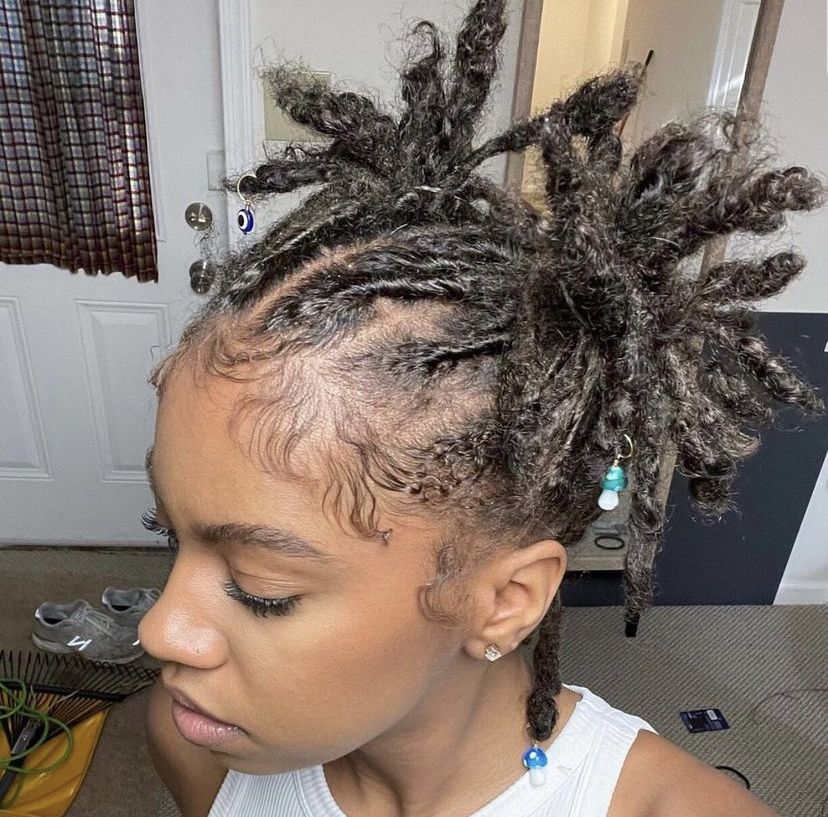 girl on locs