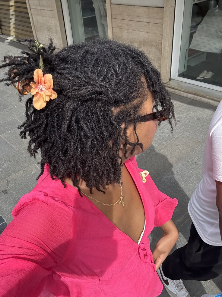 girl on locs