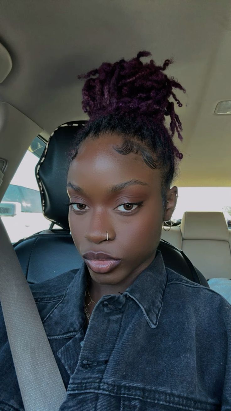 simple loc bun